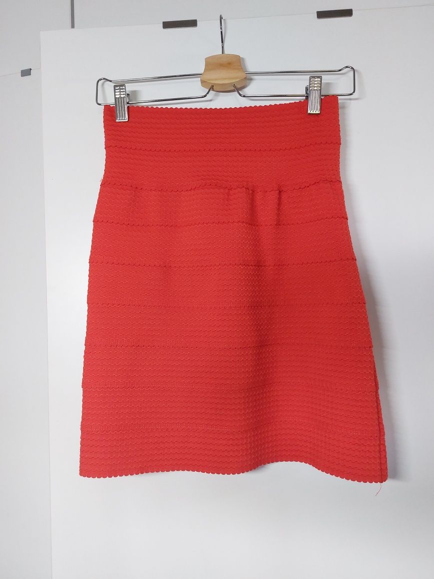 Czerwona spódniczka 34/XS krótka spódnica bandażowa H&M sukienka