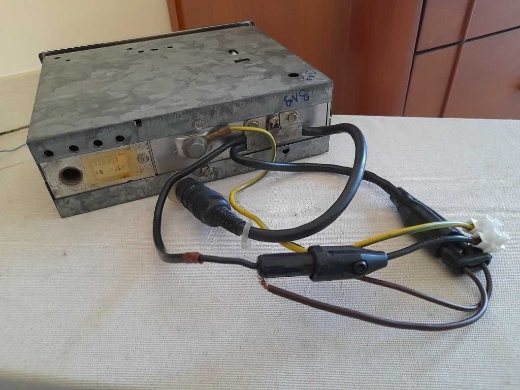 Zabytkowe radio Grundig Luxemburg Mercedes w115 w114 r107