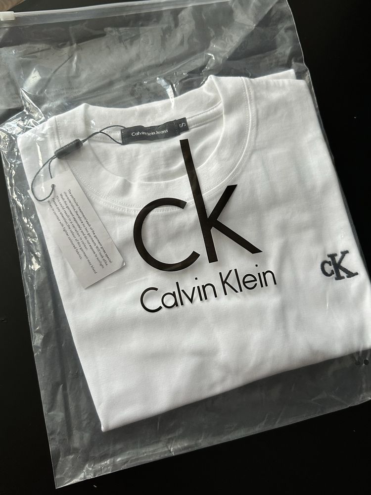 Футболка Calvin Klein, жіноча футболка