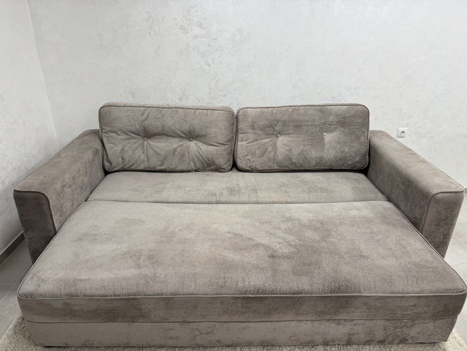 Диван для вітальні