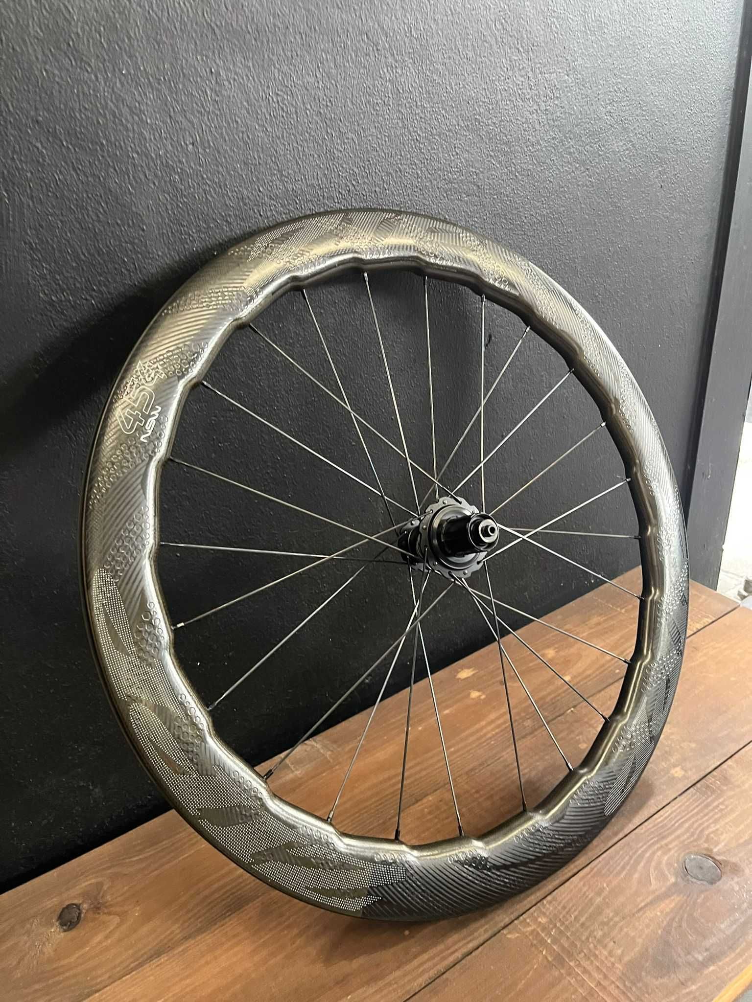 Roda Zipp 454 NSW