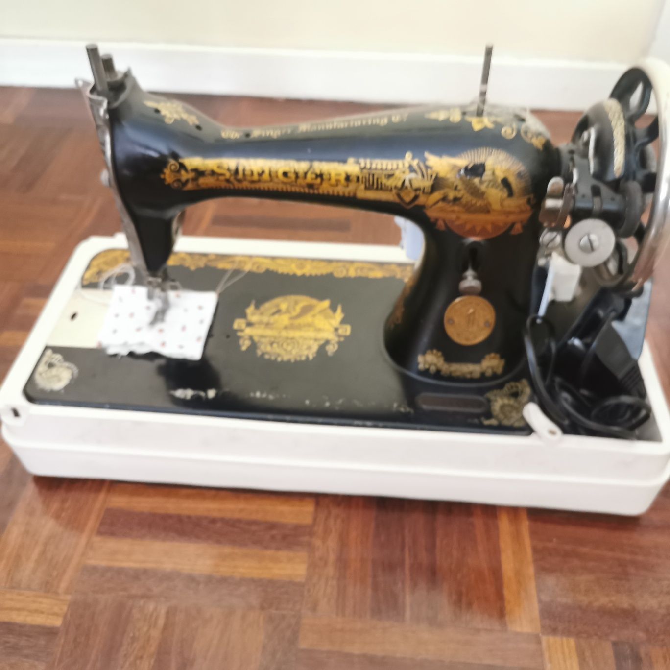 Máquina de costura singer életrica