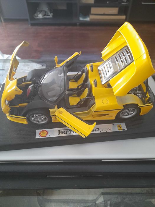 Ferrari F50 Amarelo