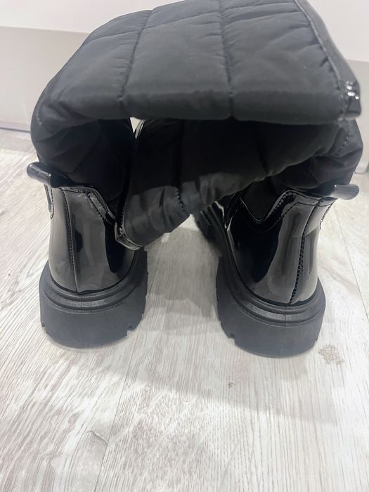 Nowe kozaki damskie lakierowane 37