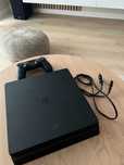 Używana konsola Sony Playstation 4 PS4 SLIM 500GB 2216A