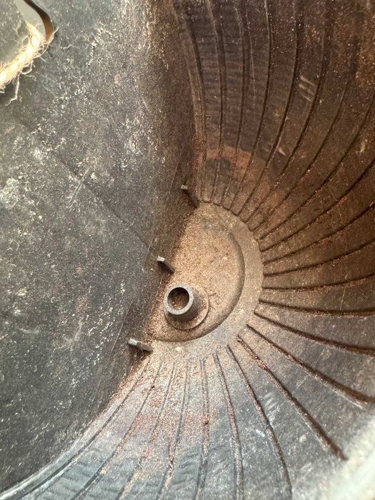 Doniczki rattanowe, czarne, balkonowe, półokrągłe, wiszące, stojące