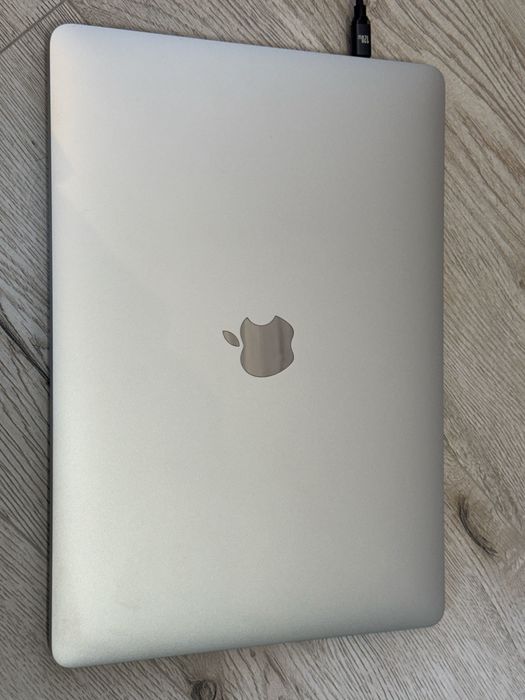 Apple MacBook Pro i5 8GB Ram Touch Bar 512GB SSD jak nowy