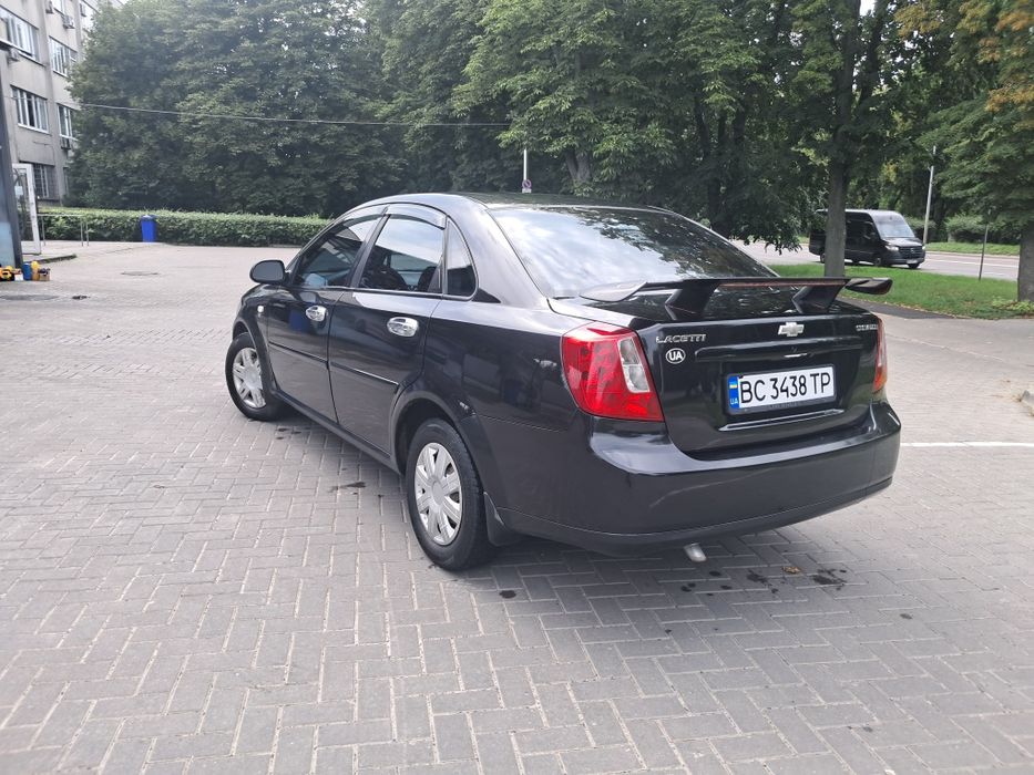 Продам лачетті.2008р 1,6 газ бенз.