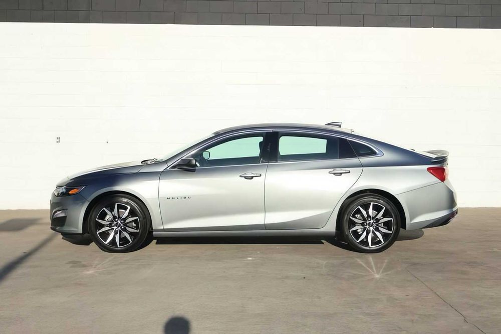 Chevrolet Malibu      2025
