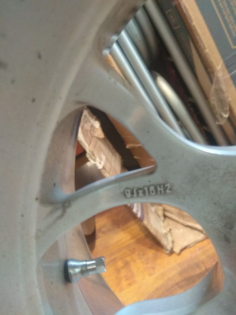 Alu felgi 4x100 opony 205 i 215 r16