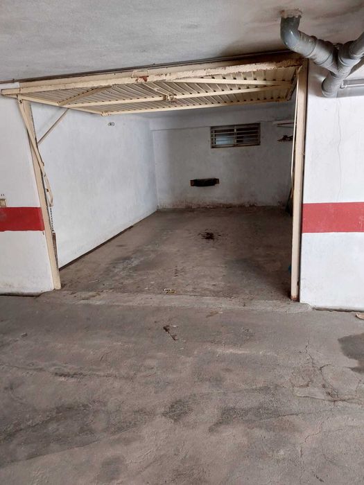 Garagem fechada em predio na Praia da Vagueira