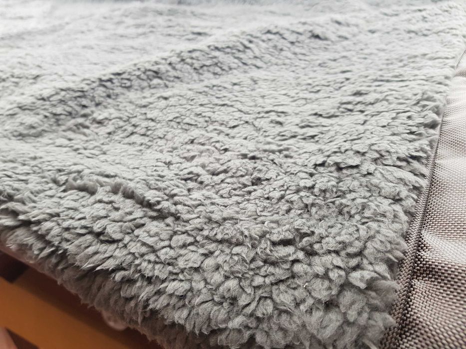 Legowisko ortopedyczne dla psa 137x111cm XL Bedsrure