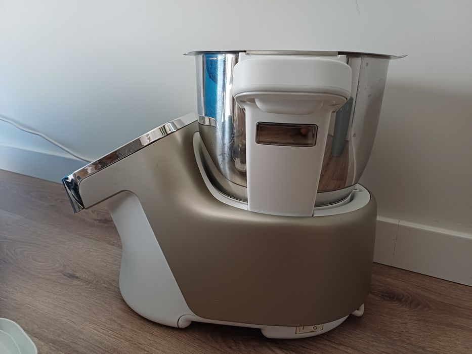 Robo de cozinha Moulinex i-compan com panela de vaporion connect