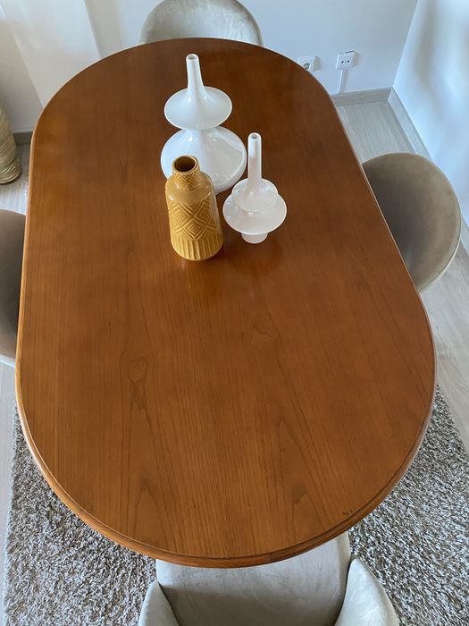 Mesa de jantar cerejeira para 6 lugares