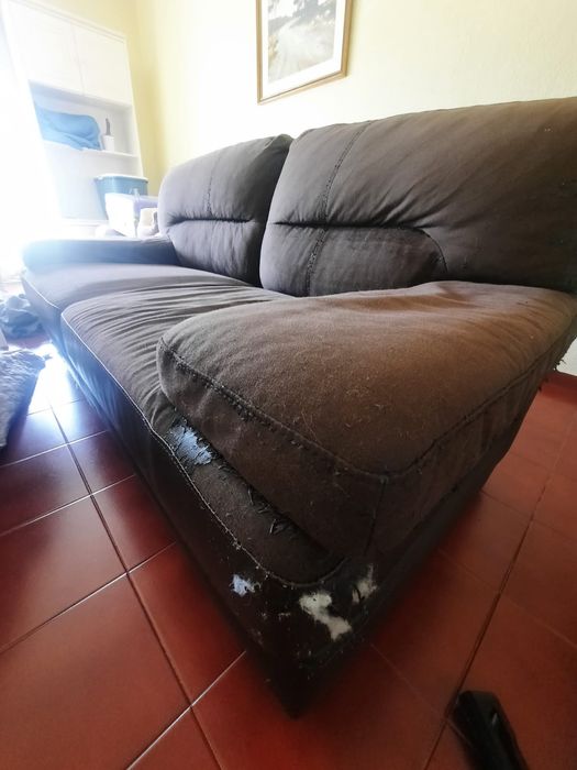 Sofás castanho usado (DOIS) PARA DOAR