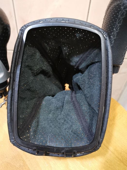 Продам чехол и ручку кпп на Skoda Шкода Тур.