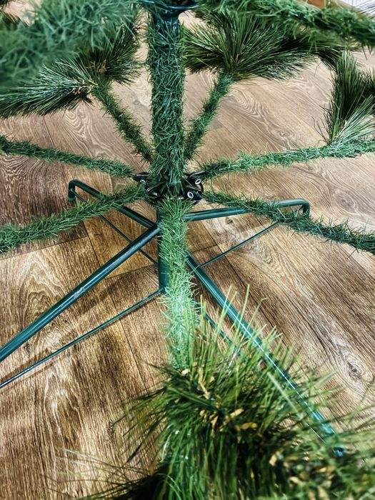 Искусственная новогодняя елка – высокая, пушистая, как настоящая!