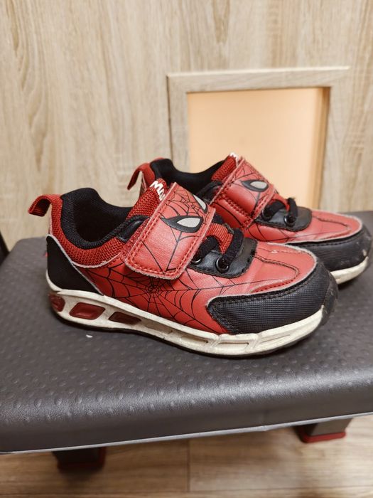 Buty chłopięce Spider Man - świecące.
