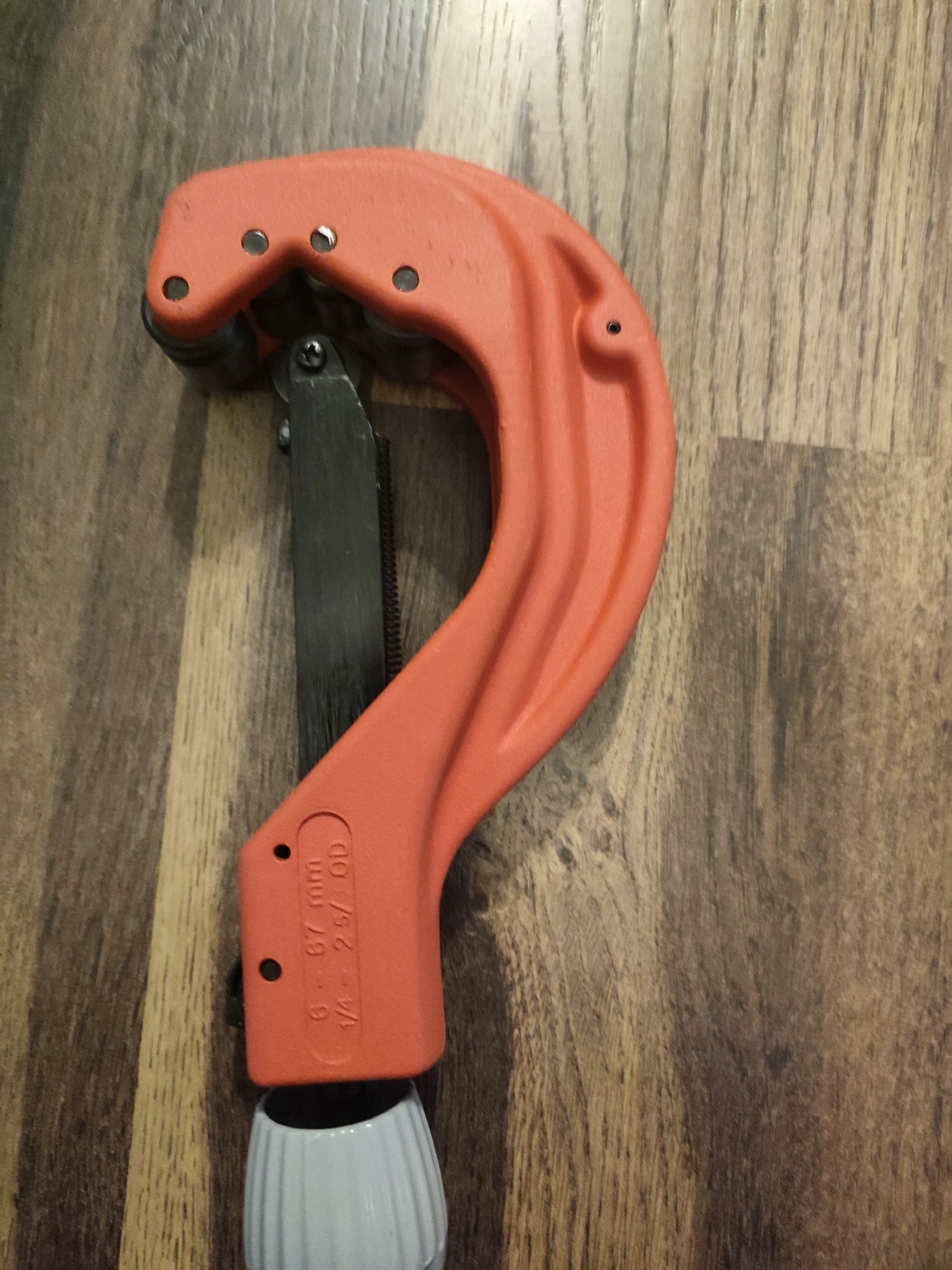 Obcinak do rur miedzianych i c,-stal TC 6-67 LOGO TOOLS 4.500