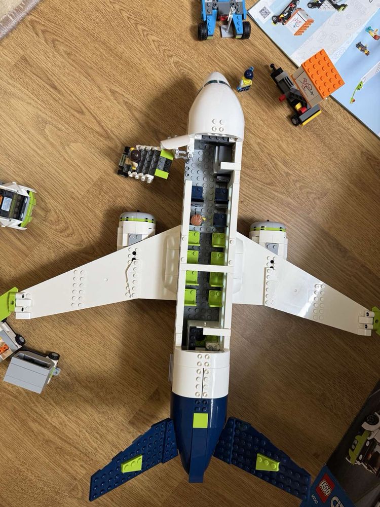 Lego літак 60367