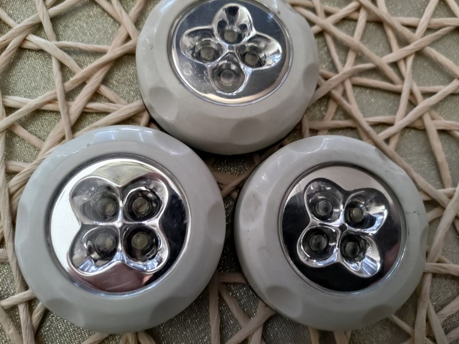 Lampki LED podszafkowe