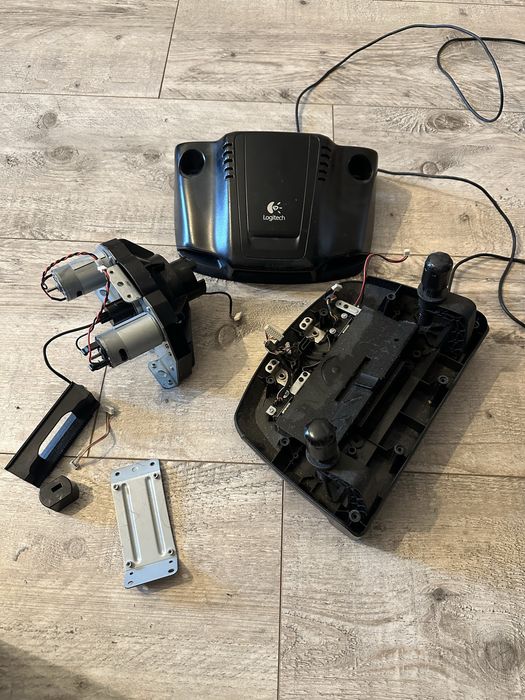 Części logitech g27