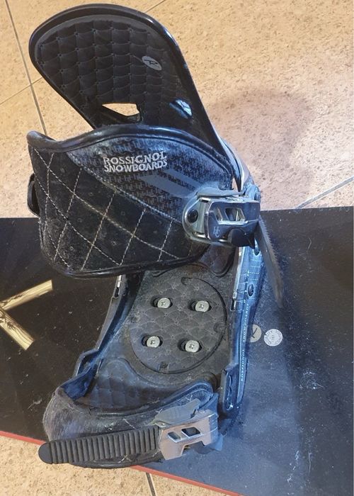 Сноуборд с криплением и ботинками. Rossignol.