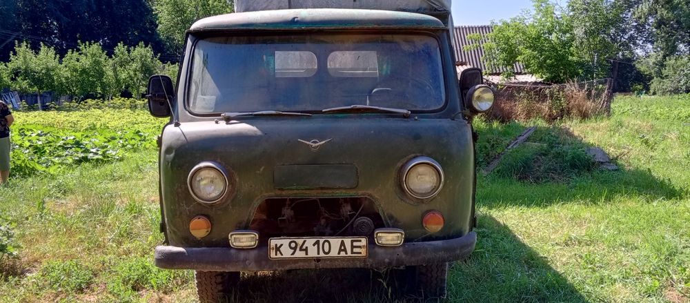 Продам УАЗ. 3303