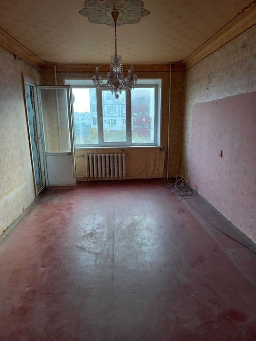 Трикімнатна покращенка на Садах