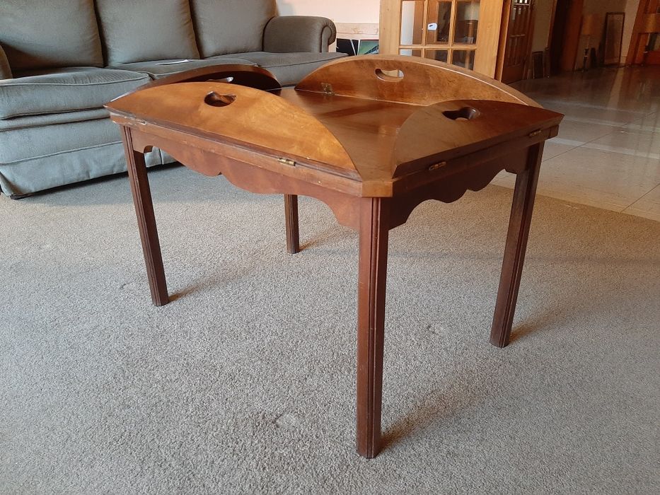 Mesa de mordomo de madeira