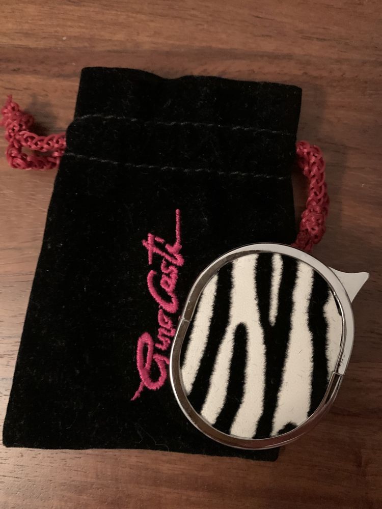 Nowa stylowa zapalniczka zebra dla klasycznej kobiety