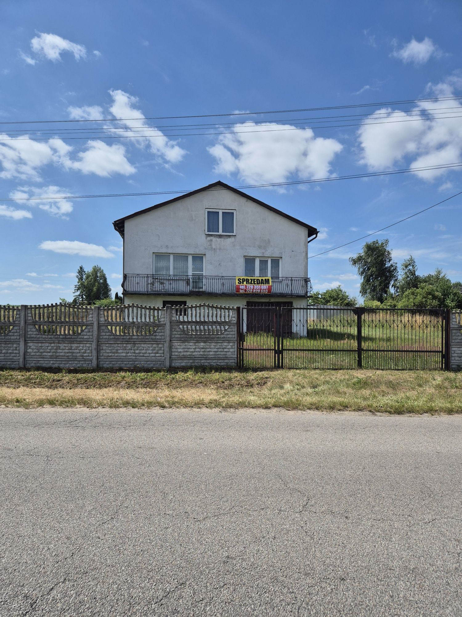 Działka budowlana z domem w miejscowości Czołczyn gm. Lutomiersk
