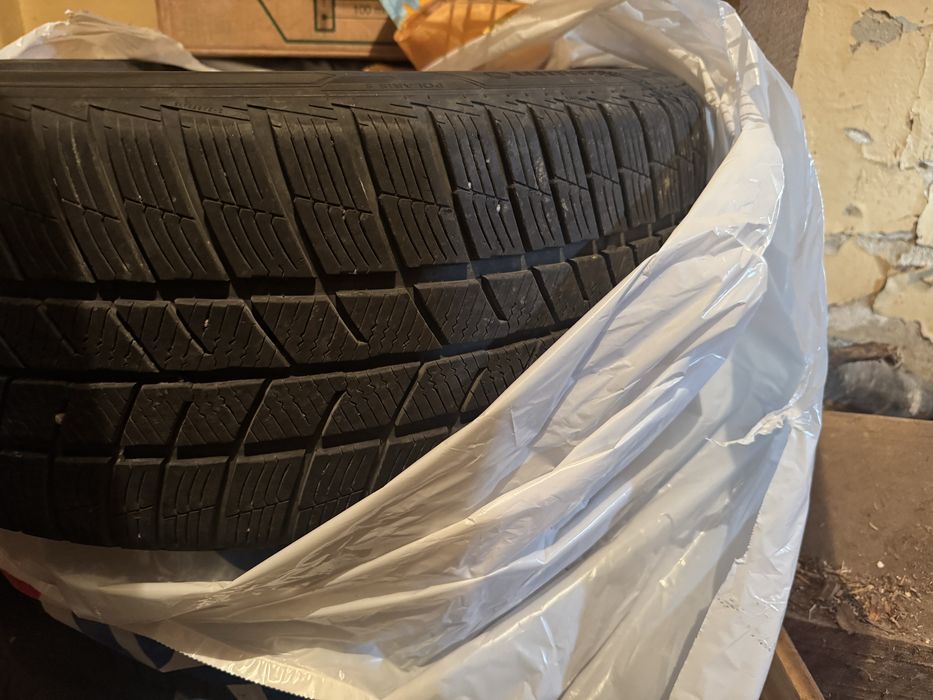 Opony zima 245/45 r19