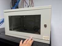 Szafa wisząca RACK 19’ 6U 400mm drzwi szklane