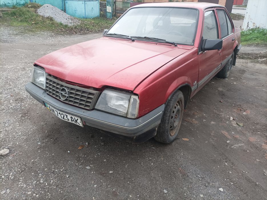Opel  Ascona 1987 1.6 бензин