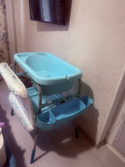 Пеленальний столик chicco cuddle bubble з ванночкою бу стан чудовий
