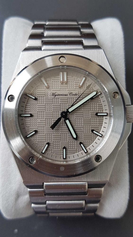 Relógio cinza textura  Nautilus em aço c Seiko VH31 quartz
