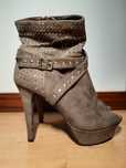 Botas giríssimas