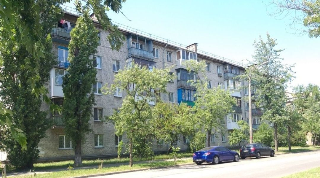 М.Чернiгiвська. Продаж 3 -х к квартири, вул. Юрія Поправки.
