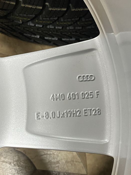 Диски R19 , 5/112 , ET28 , E-8.0J*19H2 , 4MO 601 025 F