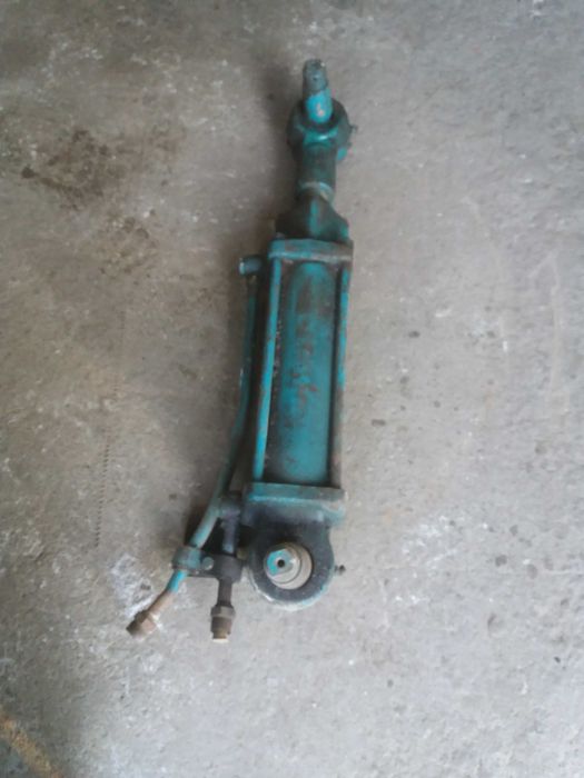 гідроциліндри до с г техніки.