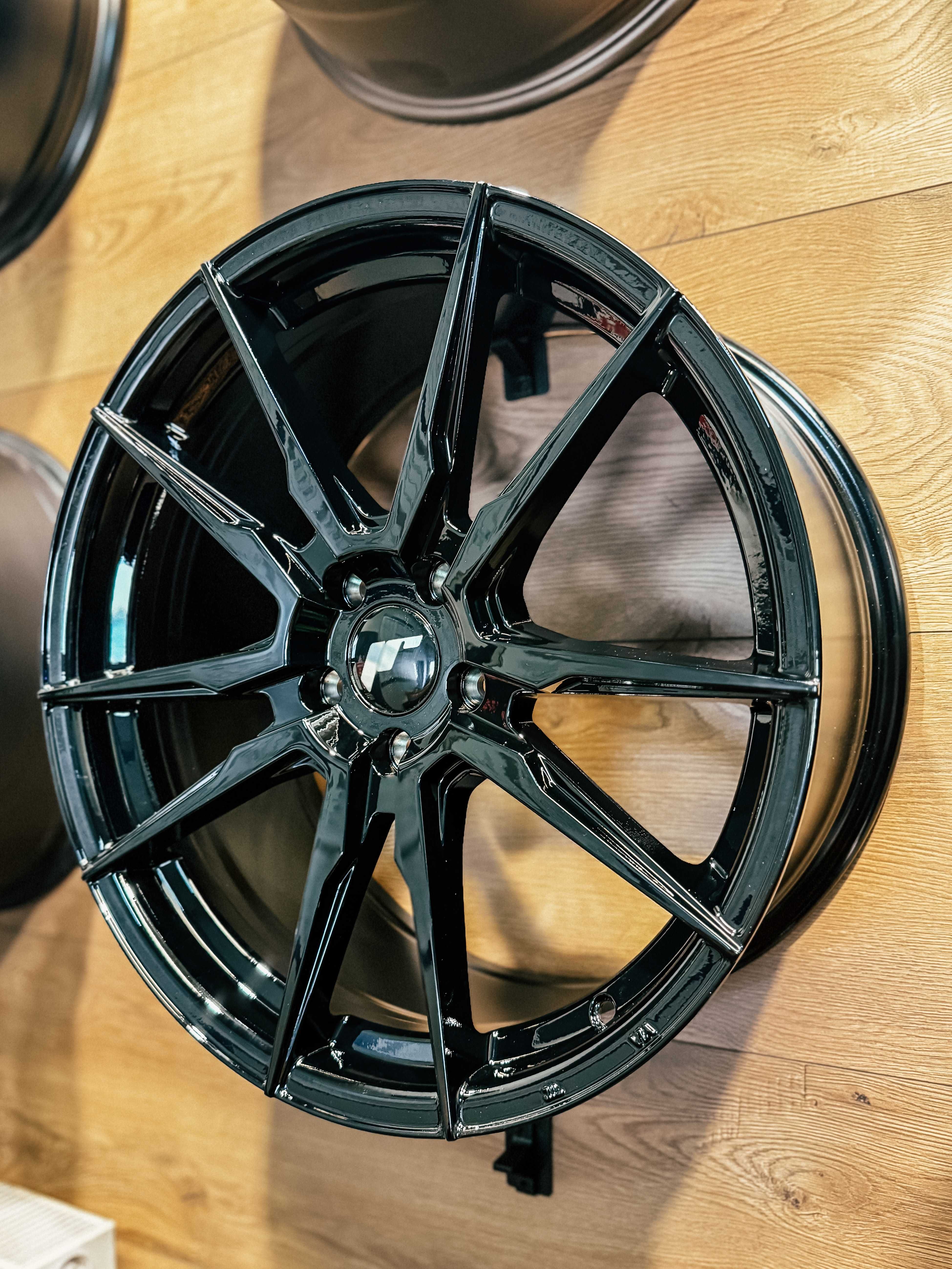 Nowe felgi Japan Racing JR21 19x8.5 5x112 5x120 5x108 5x114.3 Audi BMW