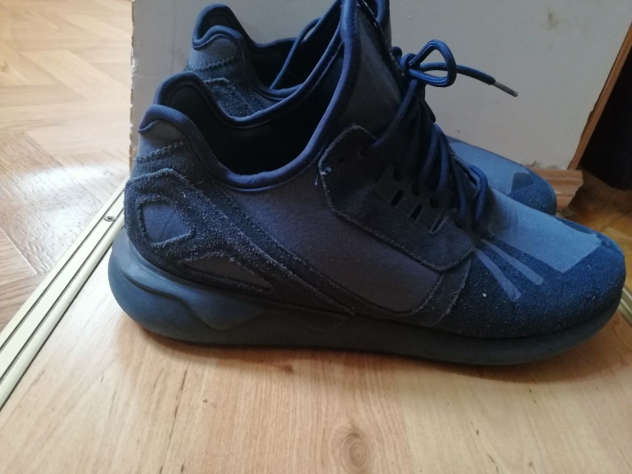 Кроссовки мужские Adidas Tubular AQ7445