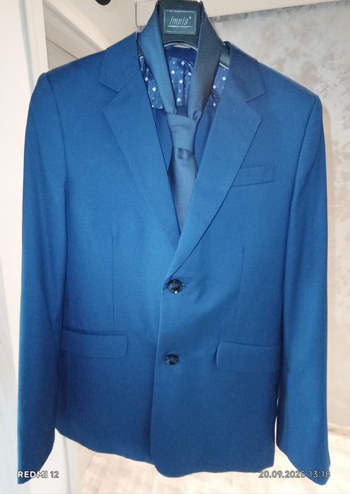 Piękny garnitur chłopięcy komplet 158