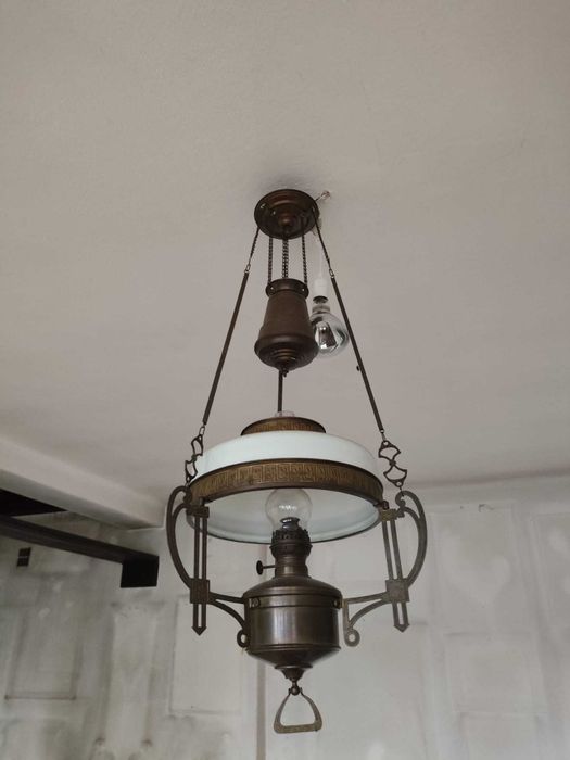 Piękna, duża , wisząca lampa naftowa, Łódź