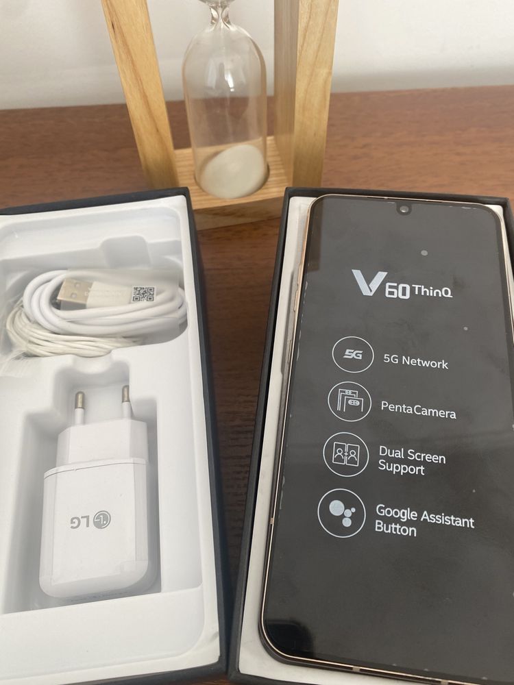 Продам смартфон LG V60 ThinQ 8/128 ГБ.