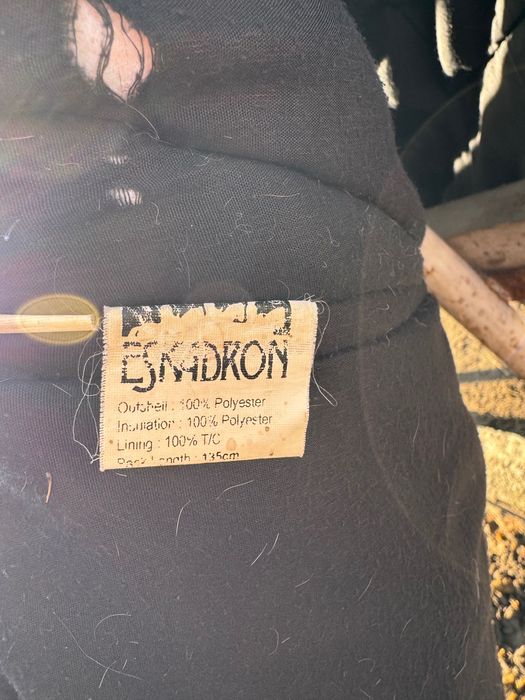 Derka Eskadron w kratę – rozmiar M (135 cm)