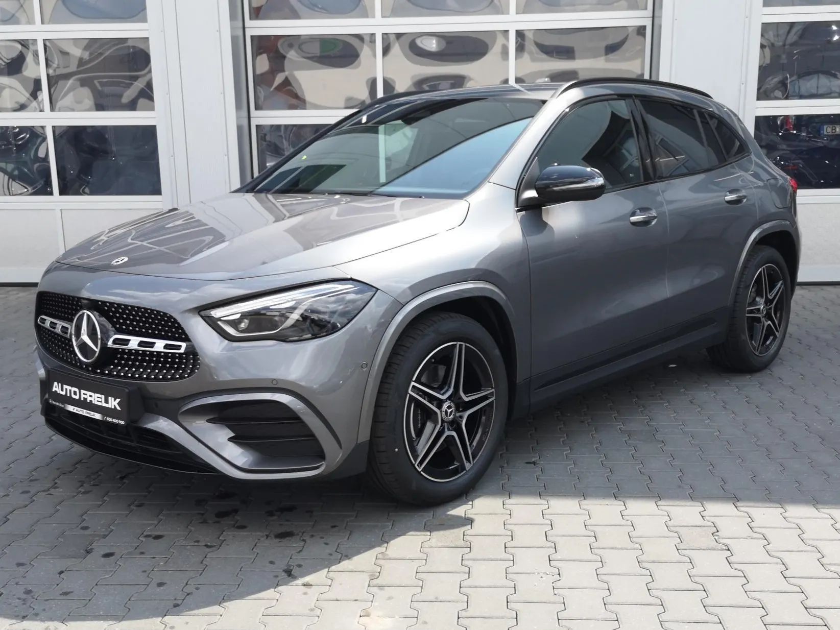 Mercedes-Benz GLA GLA 200, Linia AMG Night Advanced Plus, MULTIBEAM, El. Fotele