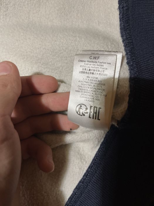 Hugo Boss сірий зіп худі підходить на розмір s та m.