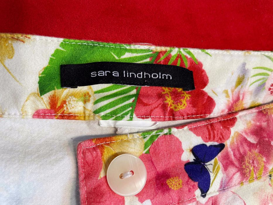 Spodnie damskie letnie, wzór w kwiaty, rozm. L/XL, Sara Lindholm